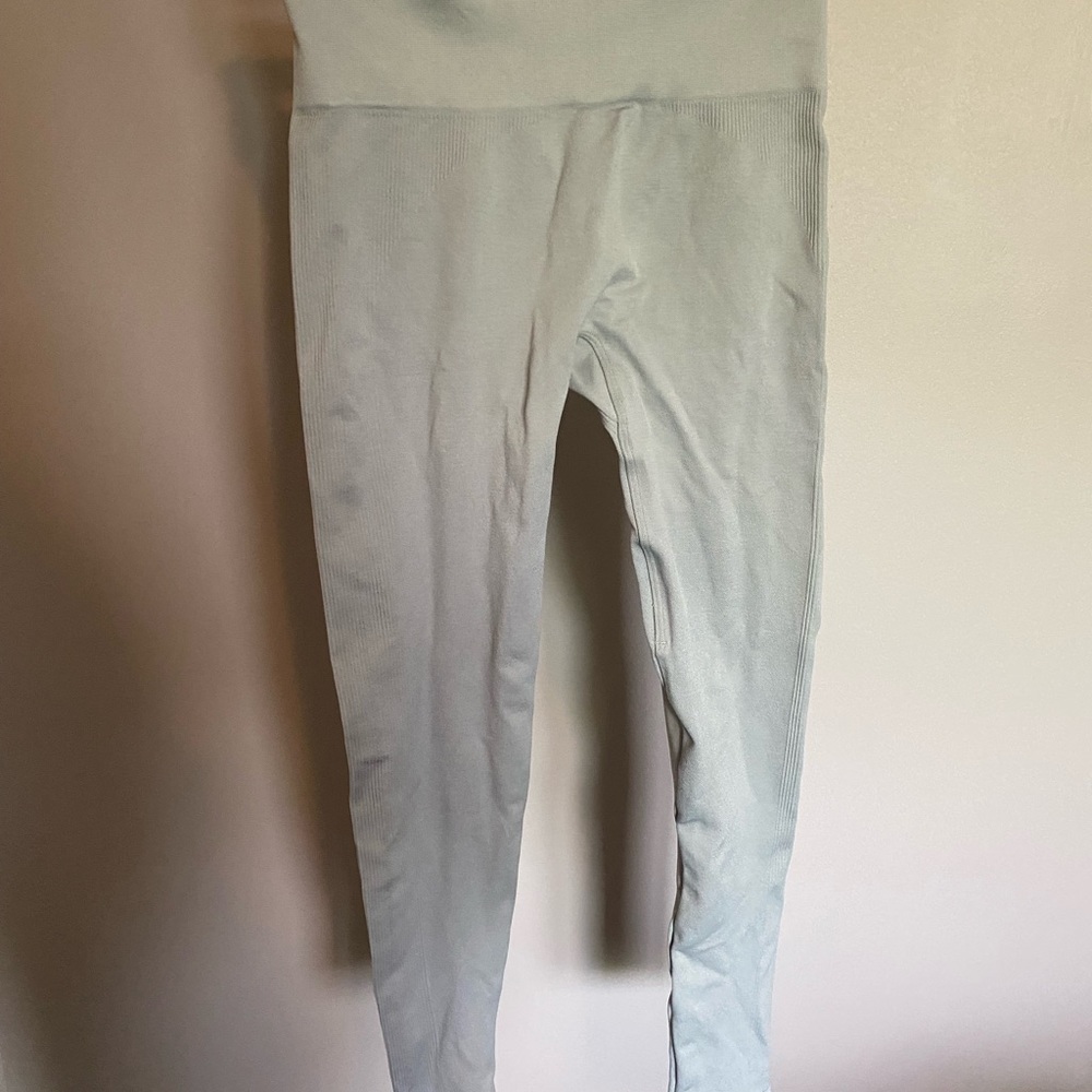 Set active mint green leggings